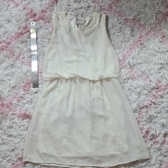 Dresses & Skirts - White flowy dress (one size)